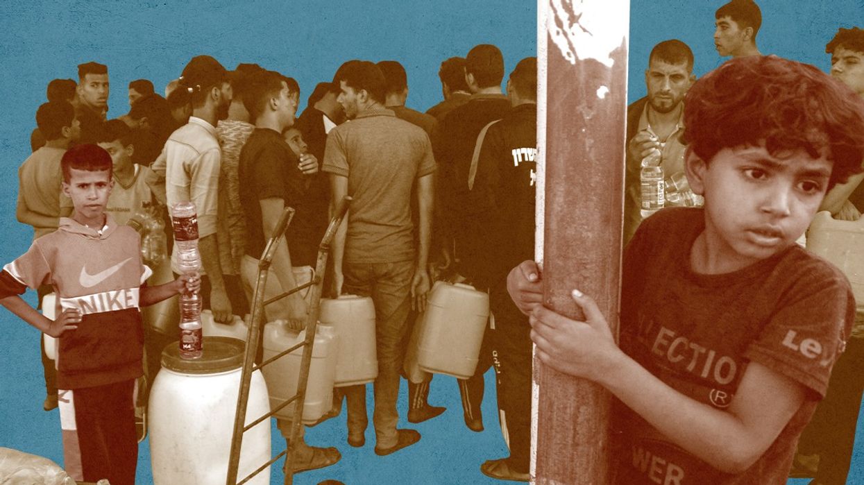 People waiting for water.