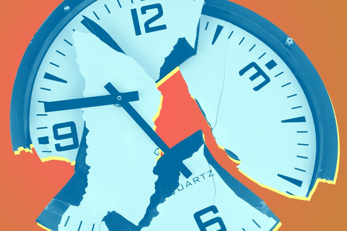 A broken clock.