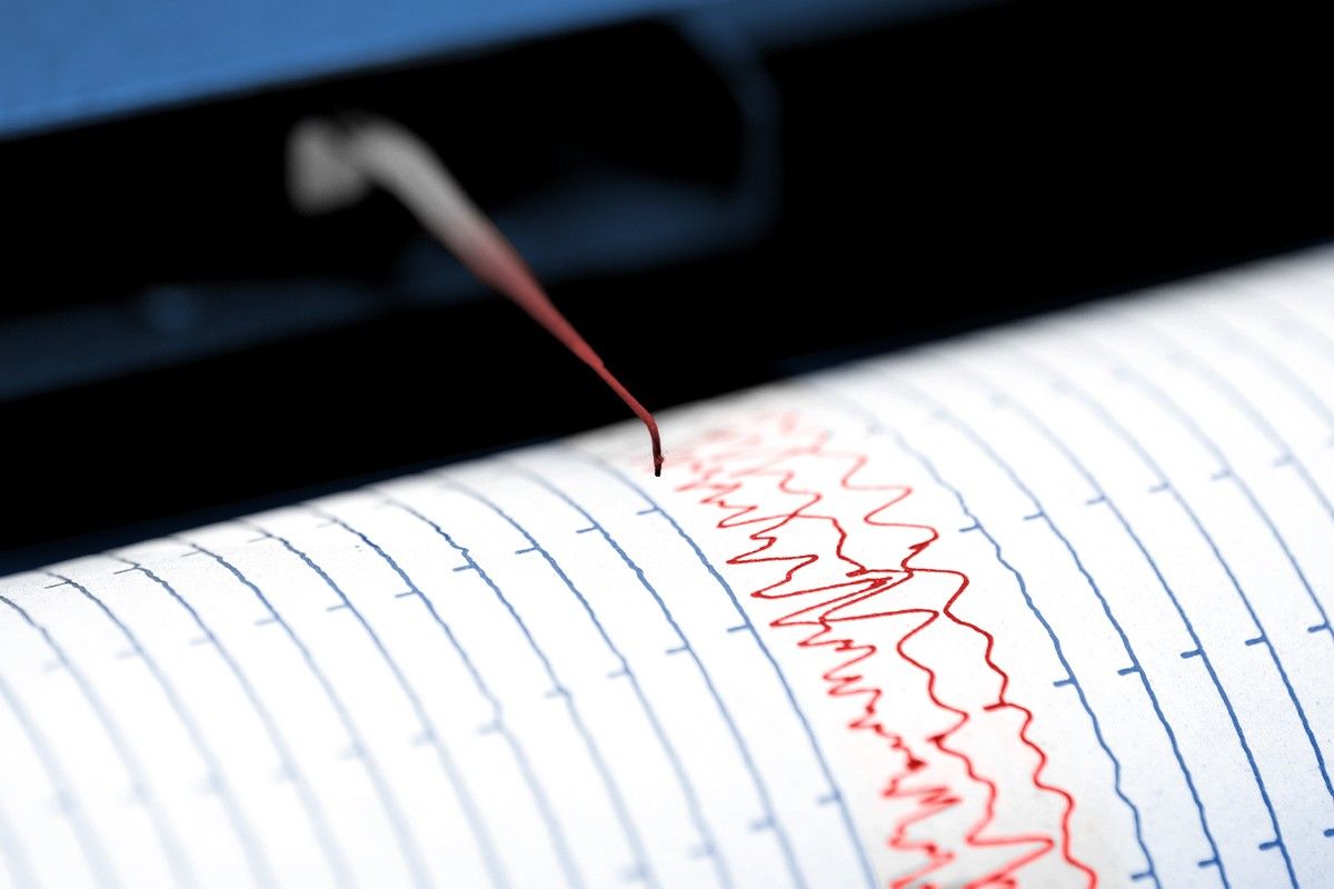 A seismograph.