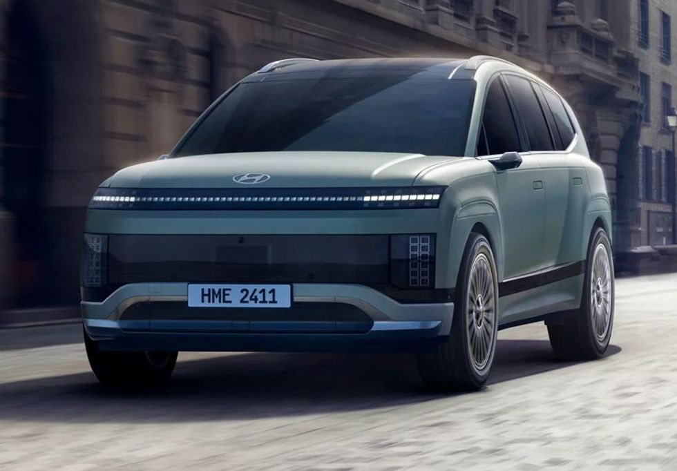 The Hyundai Ioniq 9.
