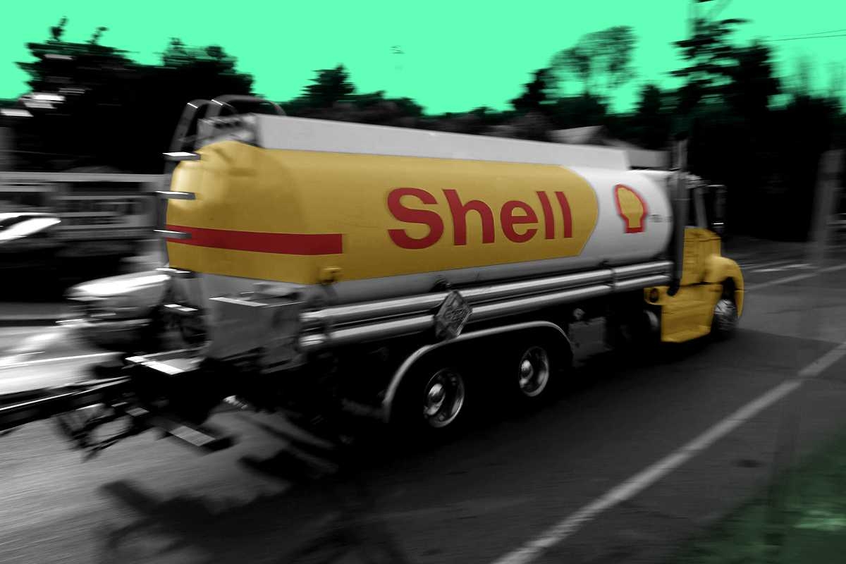 A Shell truck.