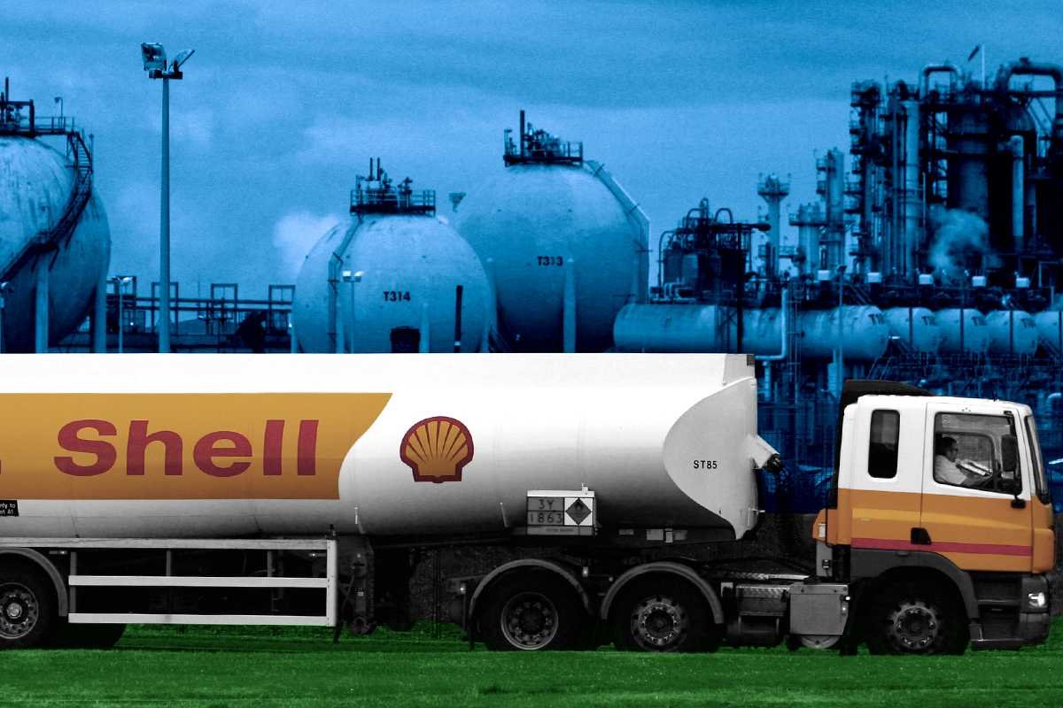 A Shell truck.