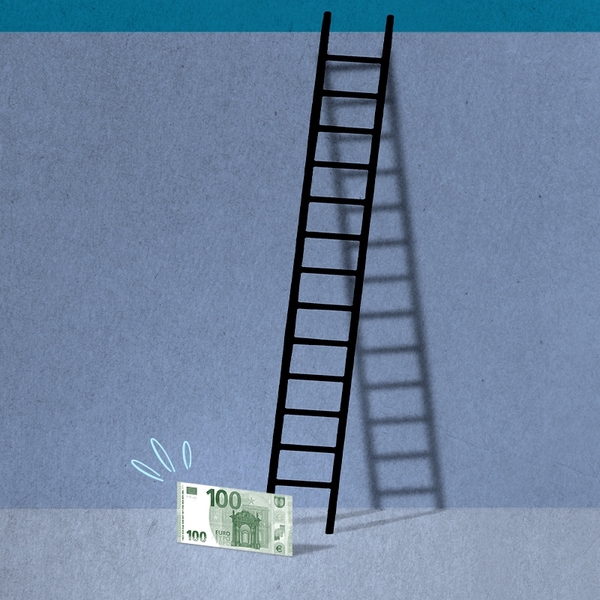 100 Euros wanting to climb a ladder.