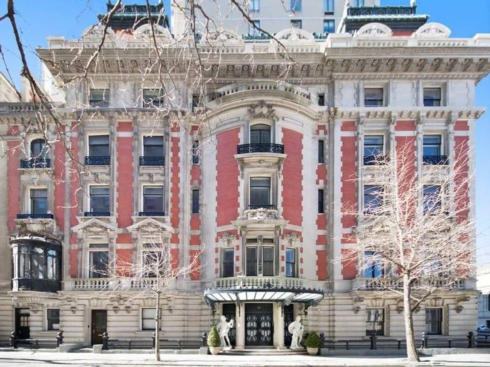 Gilded Age mansion.