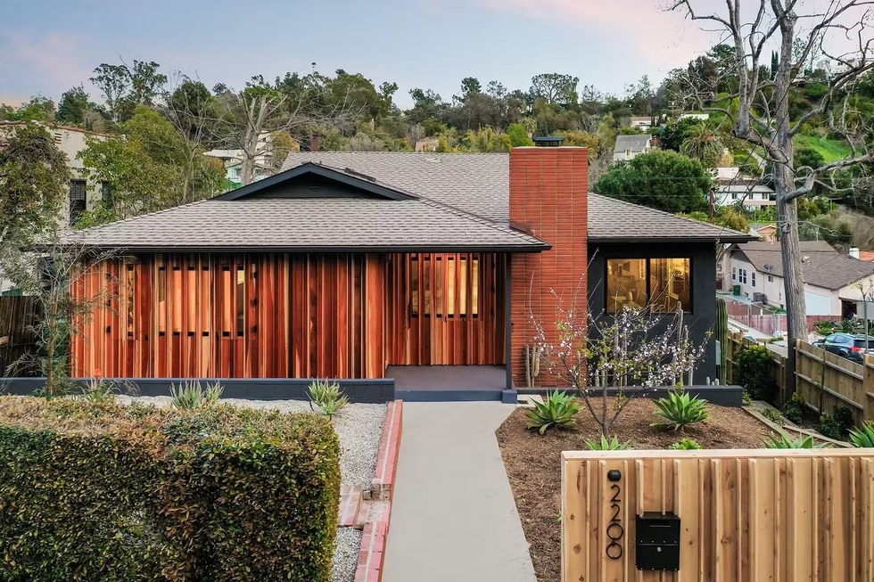 LA House.