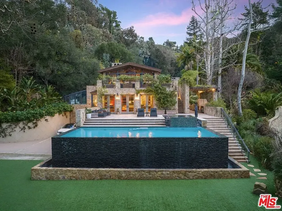 Jennifer Lopez house.