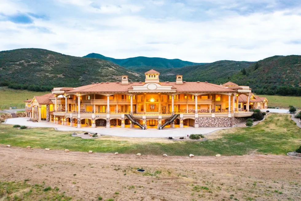Utah home outside.