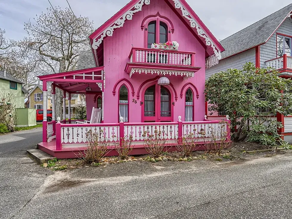 Pink cottage in Martha's Vineyard