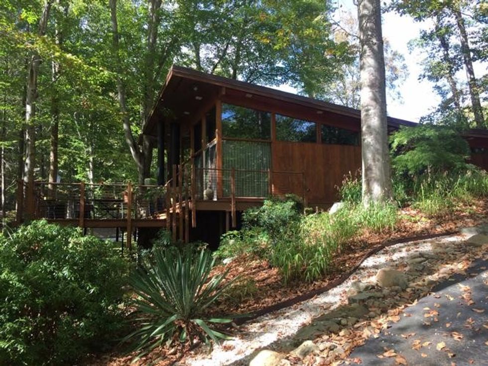 Midcentury wood-covered house in Virginia