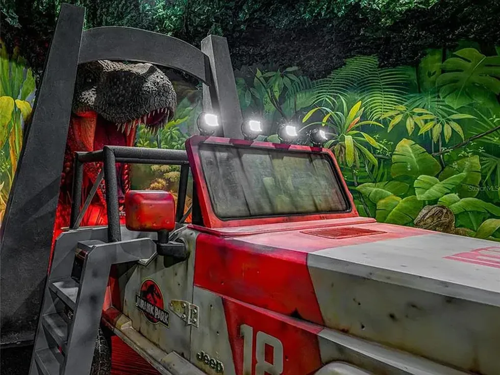 Jurassic Park-themed room.